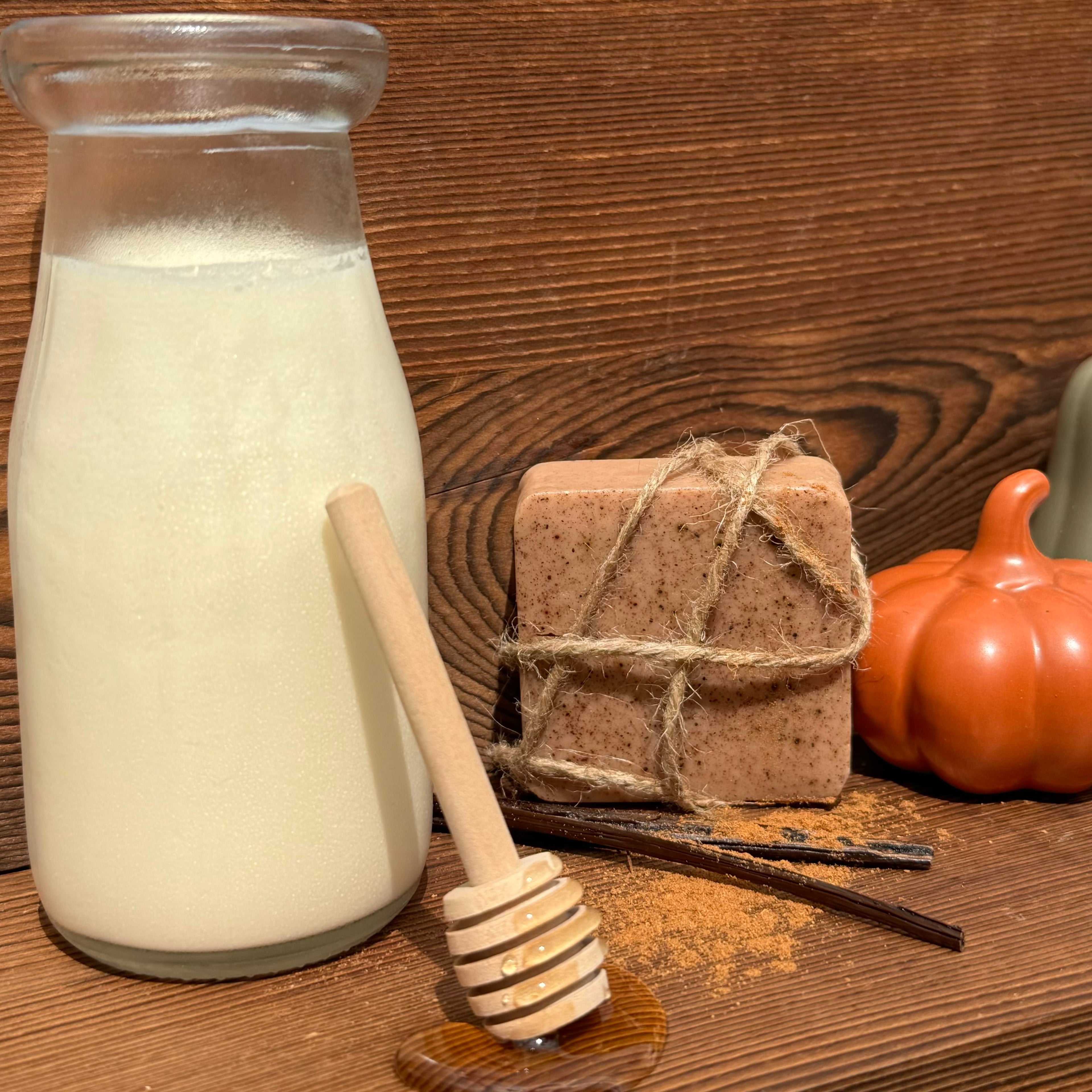 "OORAH" (Pumpkin Spice + Vanilla)
